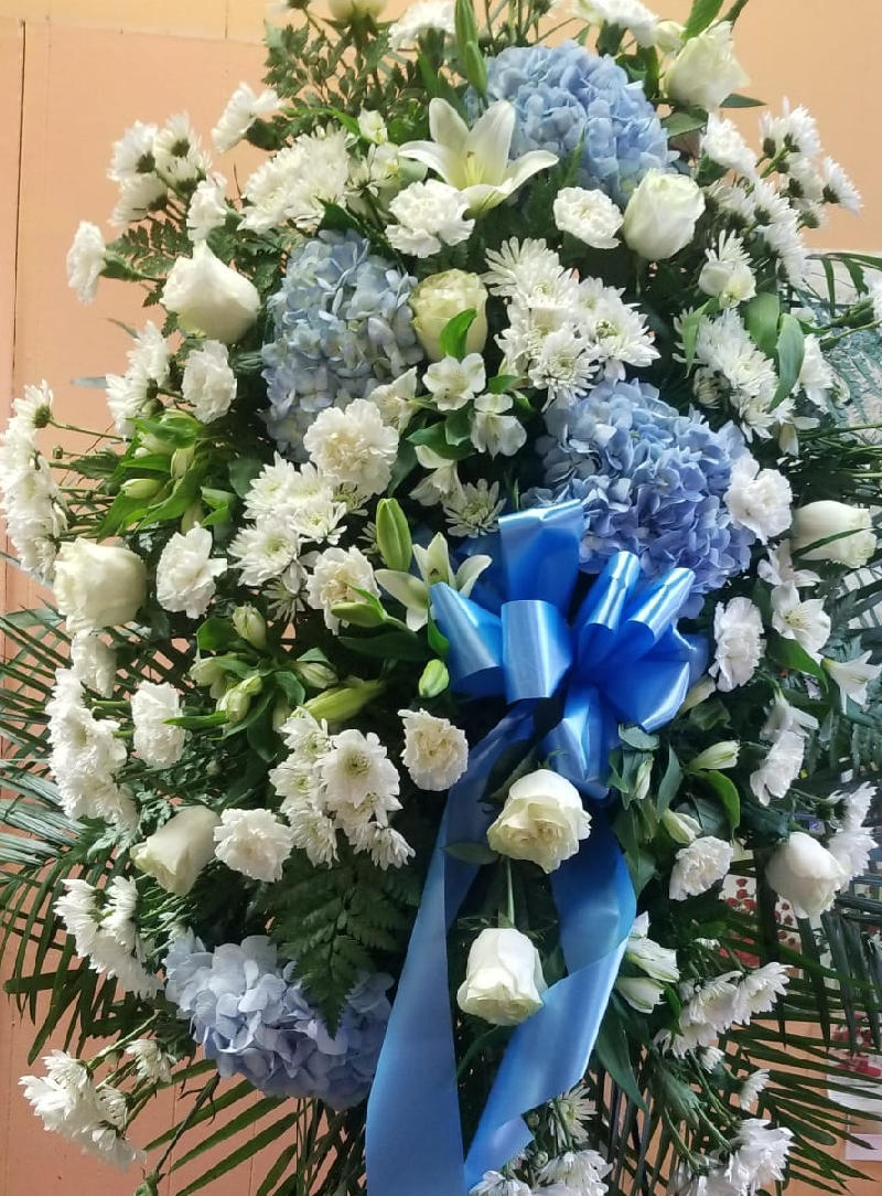 Spray Flowers White and Blue Iris florist