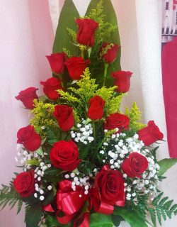 Triangular Bouquet Red Rouses