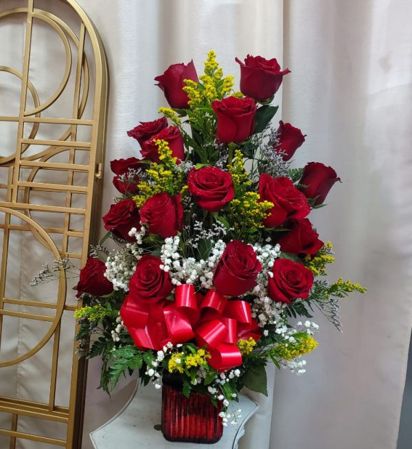 Sweet-red-rose-bouquet