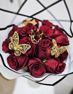 Bunch-of-red-roses.-betterjpg